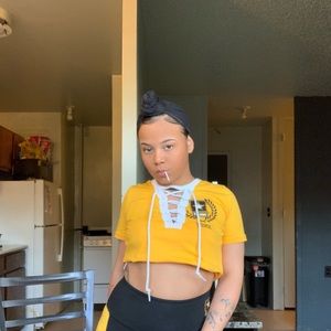 Meet your Posher, Monica